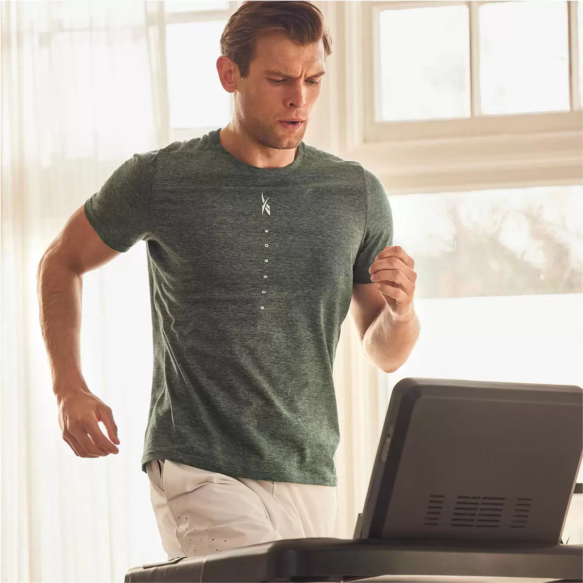 Reebok Jet 100x Treadmill – Indoor Running Machine