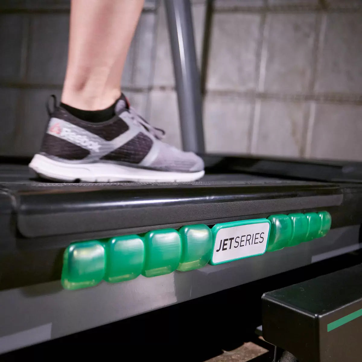 Reebok Jet 200 Series Treadmill – High Quality Home Fitness Treadmill